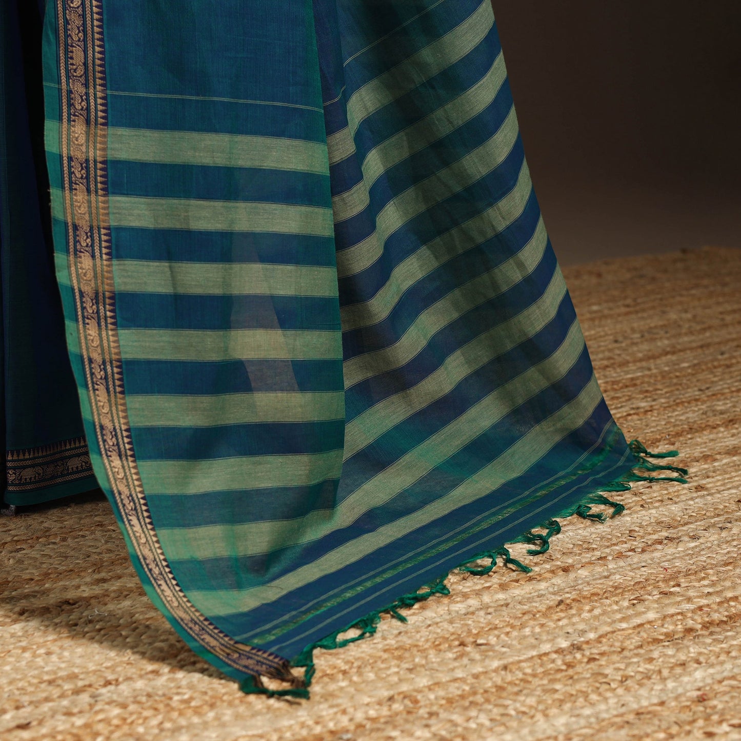 Dharwad cotton saree with border 38 - handcrafted