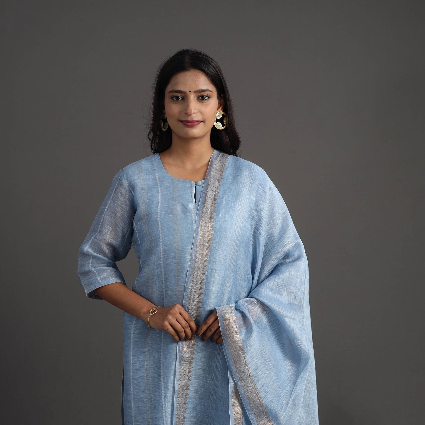 Buy Blue Elegant Linen Silk Handloom Plain Kurta Set