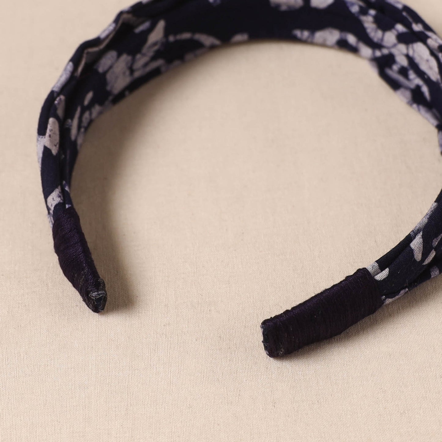 Fabart knotted hair band 15 - handcrafted