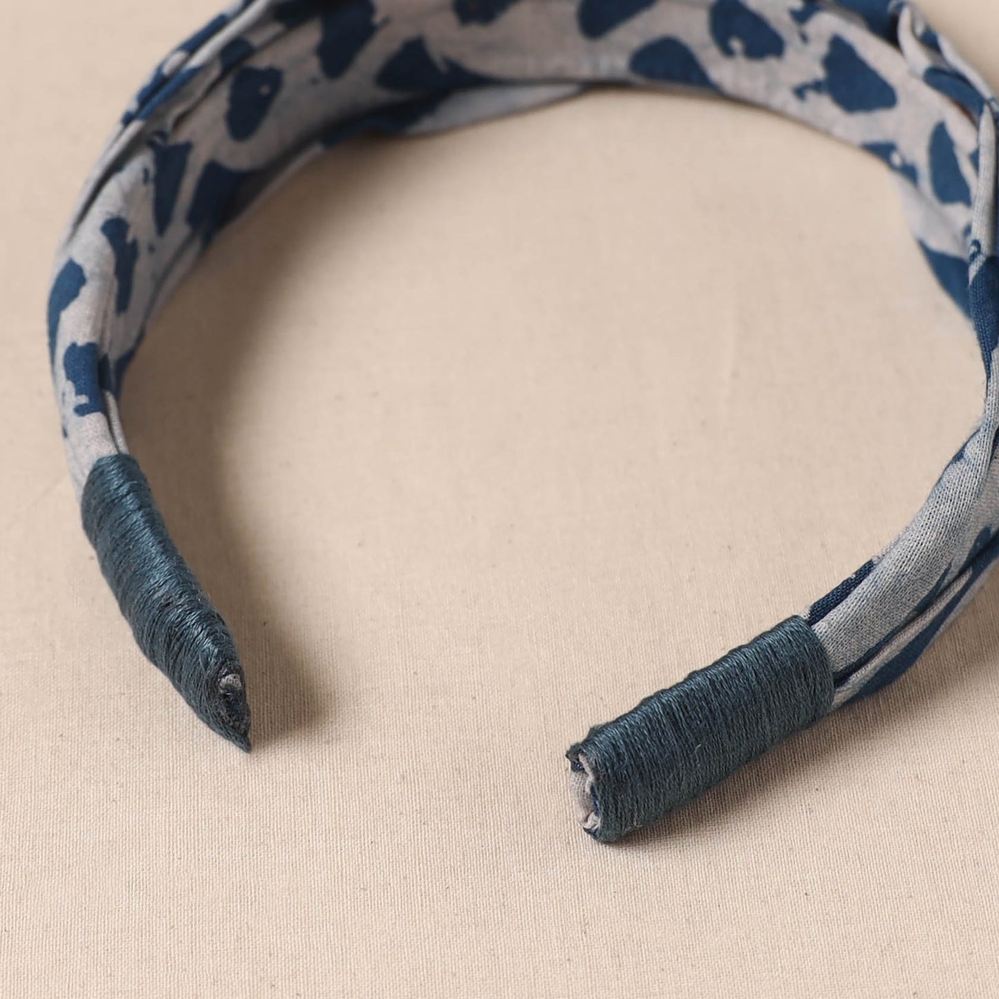 Fabart knotted hair band 18 - handcrafted