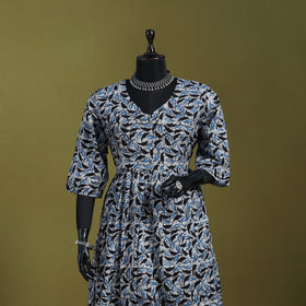 Blue - flared cotton hand batik suit set (set of 2) 03