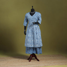 Blue - flared cotton hand batik suit set (set of 2) 04