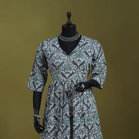 Blue - flared cotton hand batik suit set (set of 2) 02