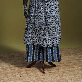 Blue - flared cotton hand batik suit set (set of 2) 03