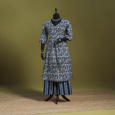 Blue - flared cotton hand batik suit set (set of 2) 03