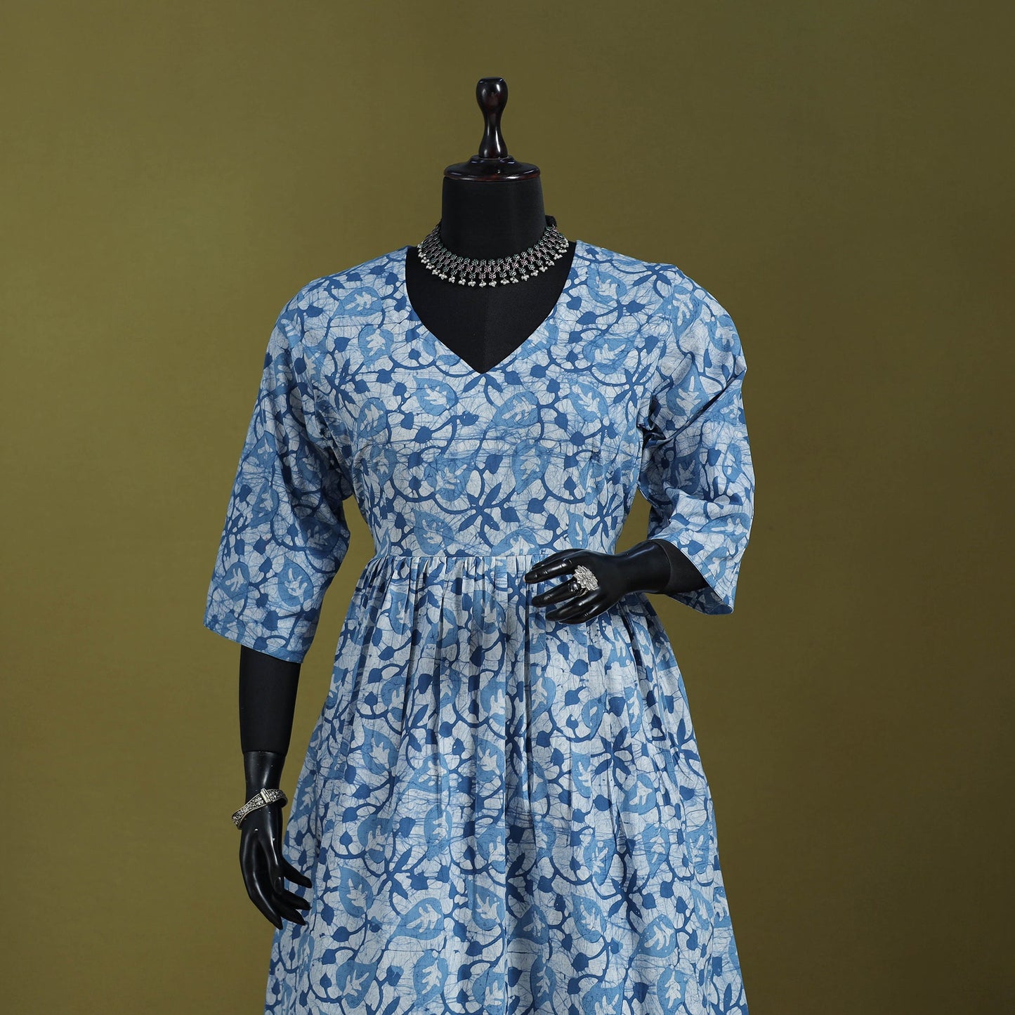 Blue - flared cotton hand batik suit set (set of 2) 04