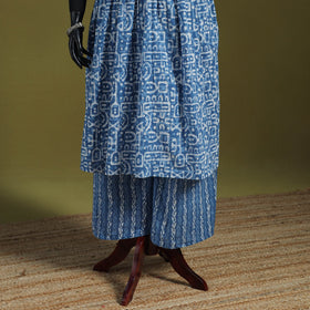 Blue - flared cotton hand batik suit set (set of 2) 06