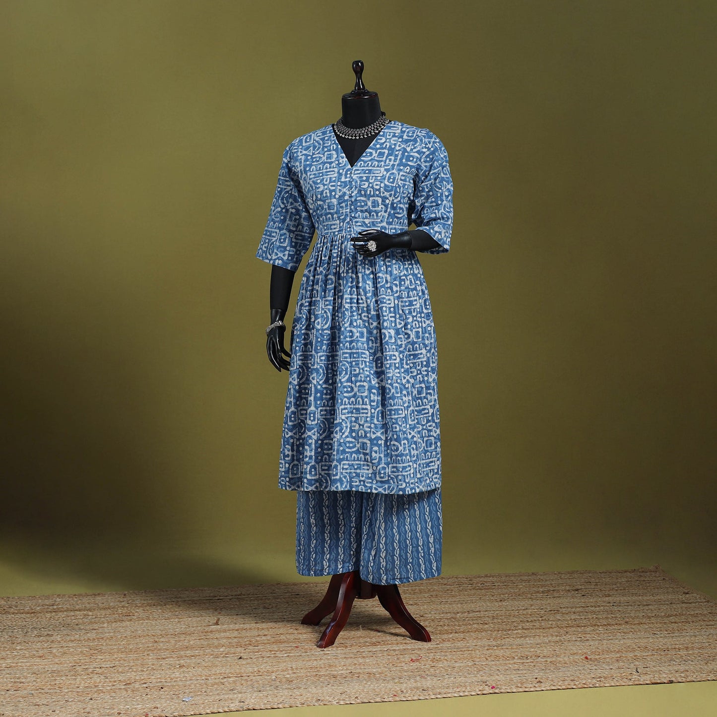 Blue - flared cotton hand batik suit set (set of 2) 06