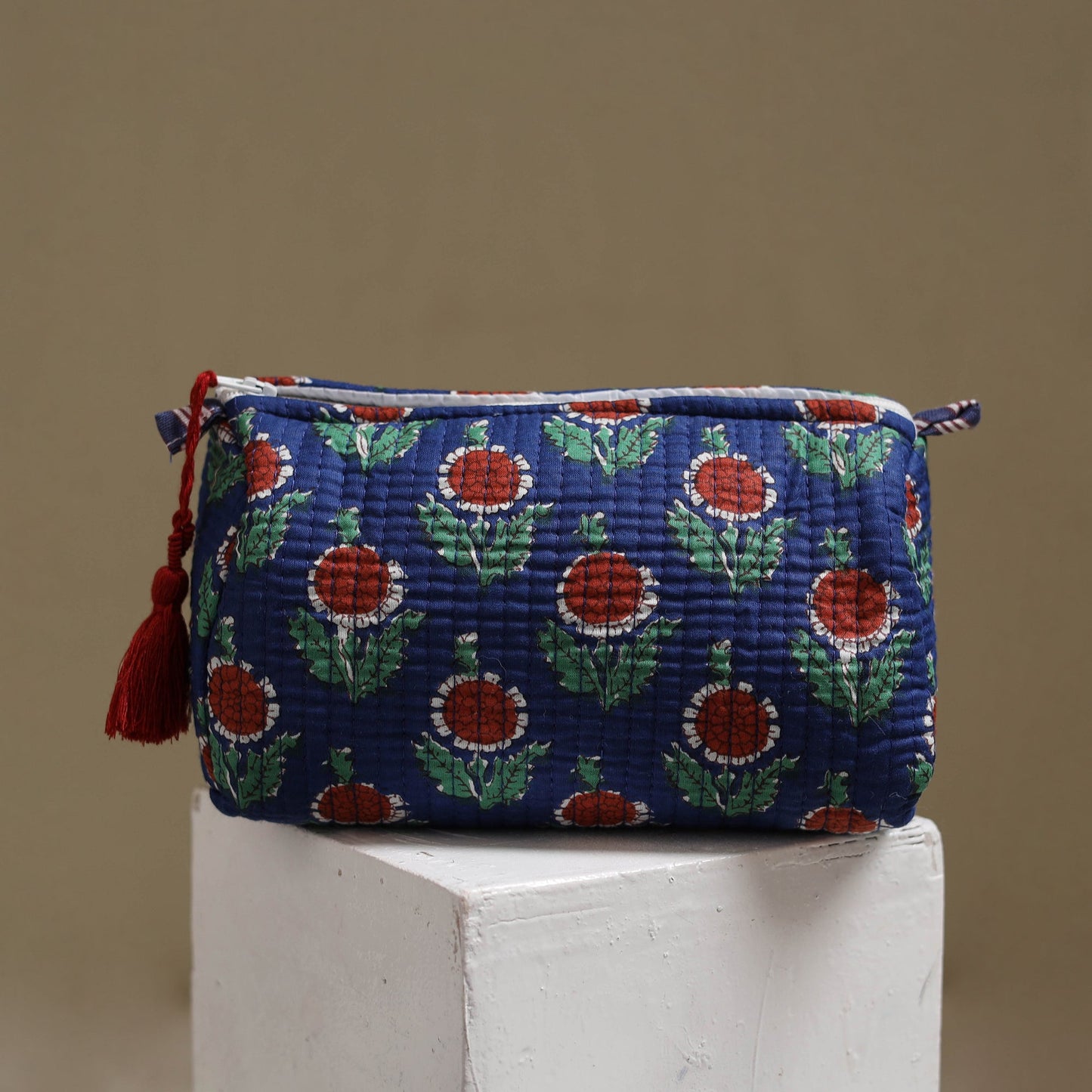Floral hand block print quilted toiletry bags (set of 3) 04