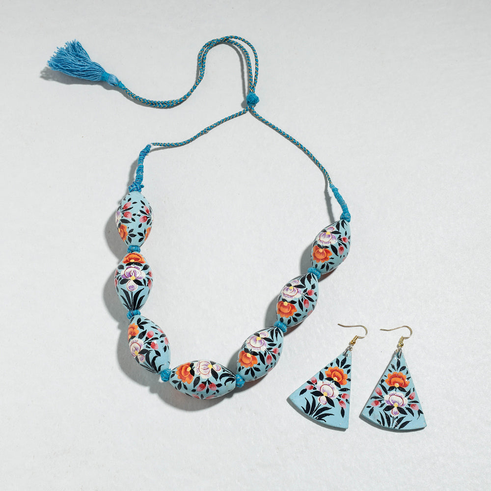 Buy Floral Handpainted Wooden Necklace Set Online l iTokri.com