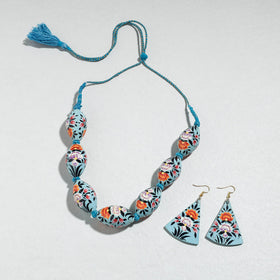 Buy Floral Handpainted Wooden Necklace Set Online l iTokri.com