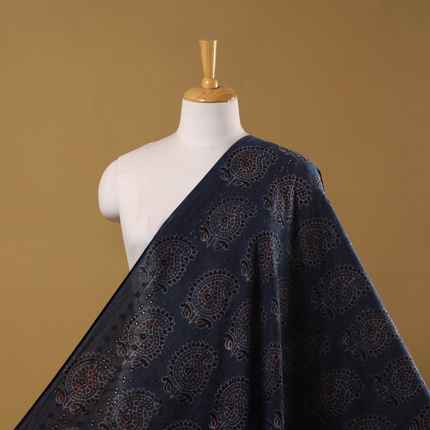Hakoba natural dyed cotton fabric 07 - handcrafted