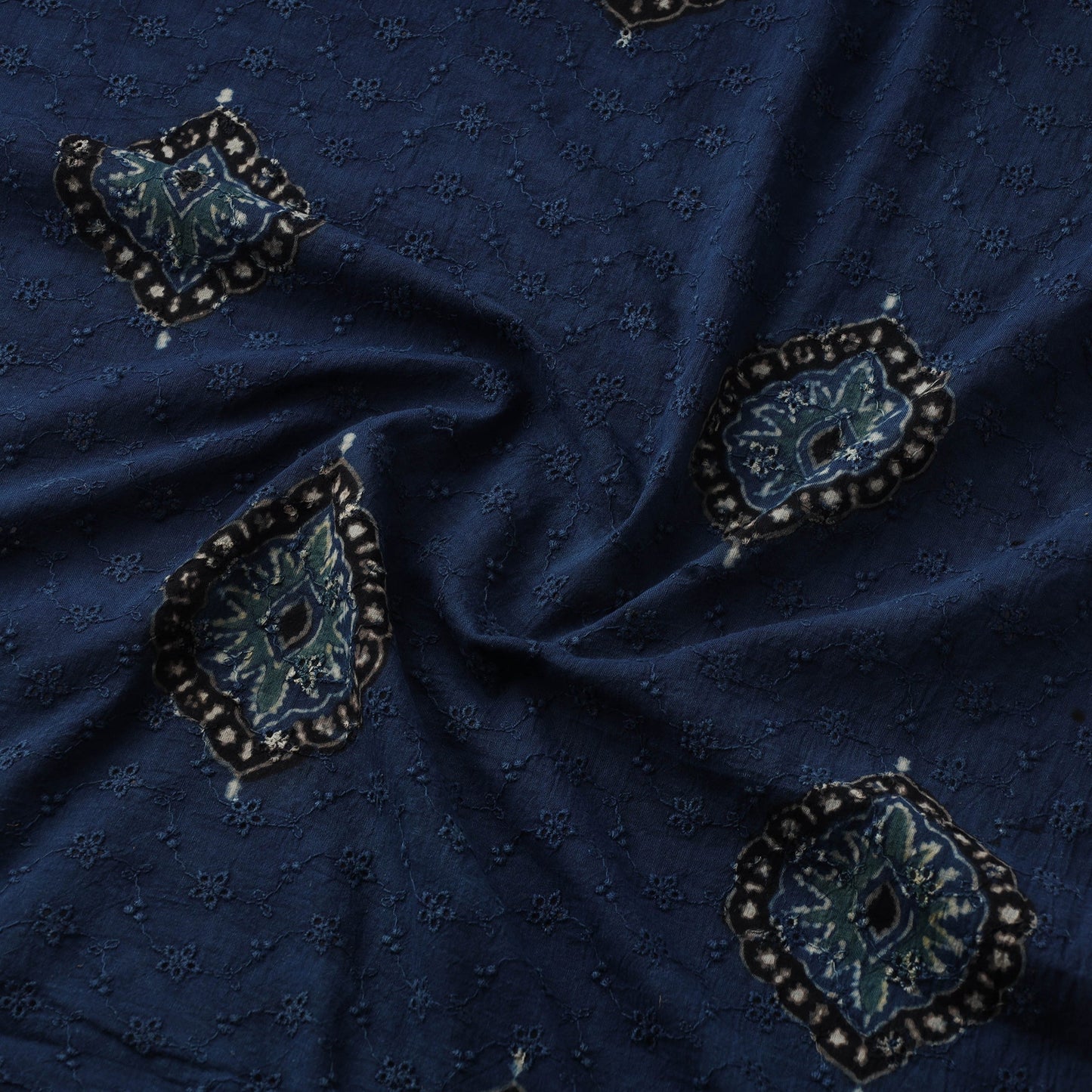 Hakoba natural dyed cotton fabric 03 - handcrafted