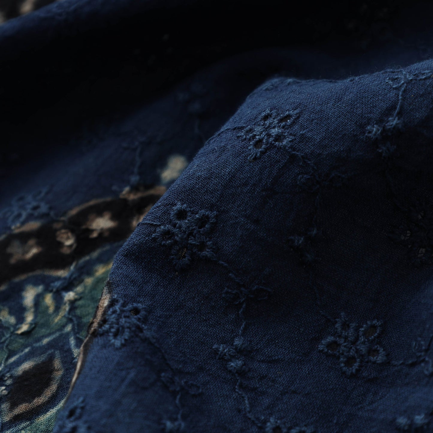 Hakoba natural dyed cotton fabric 03 - handcrafted