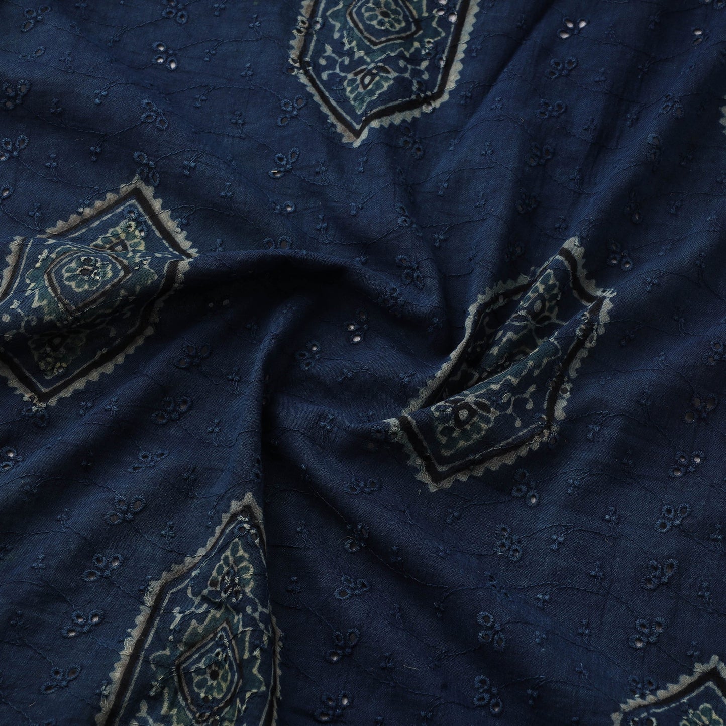 Hakoba natural dyed cotton fabric 05 - handcrafted