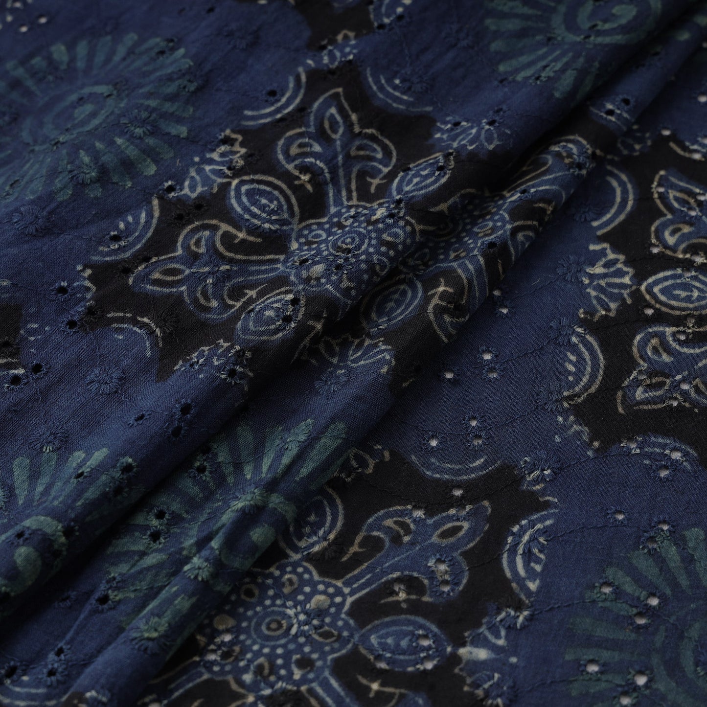 Hakoba natural dyed cotton fabric 30 - handcrafted