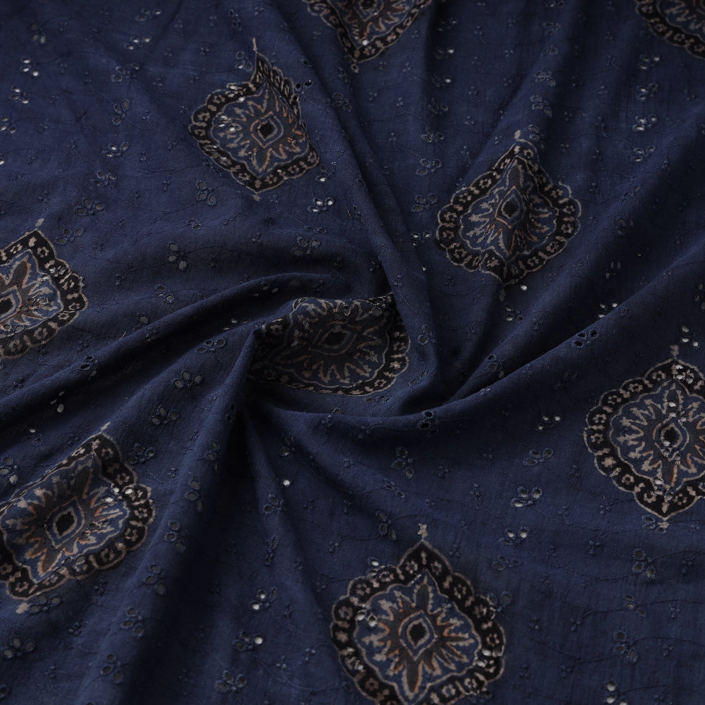 Hakoba natural dyed cotton fabric 32 - handcrafted