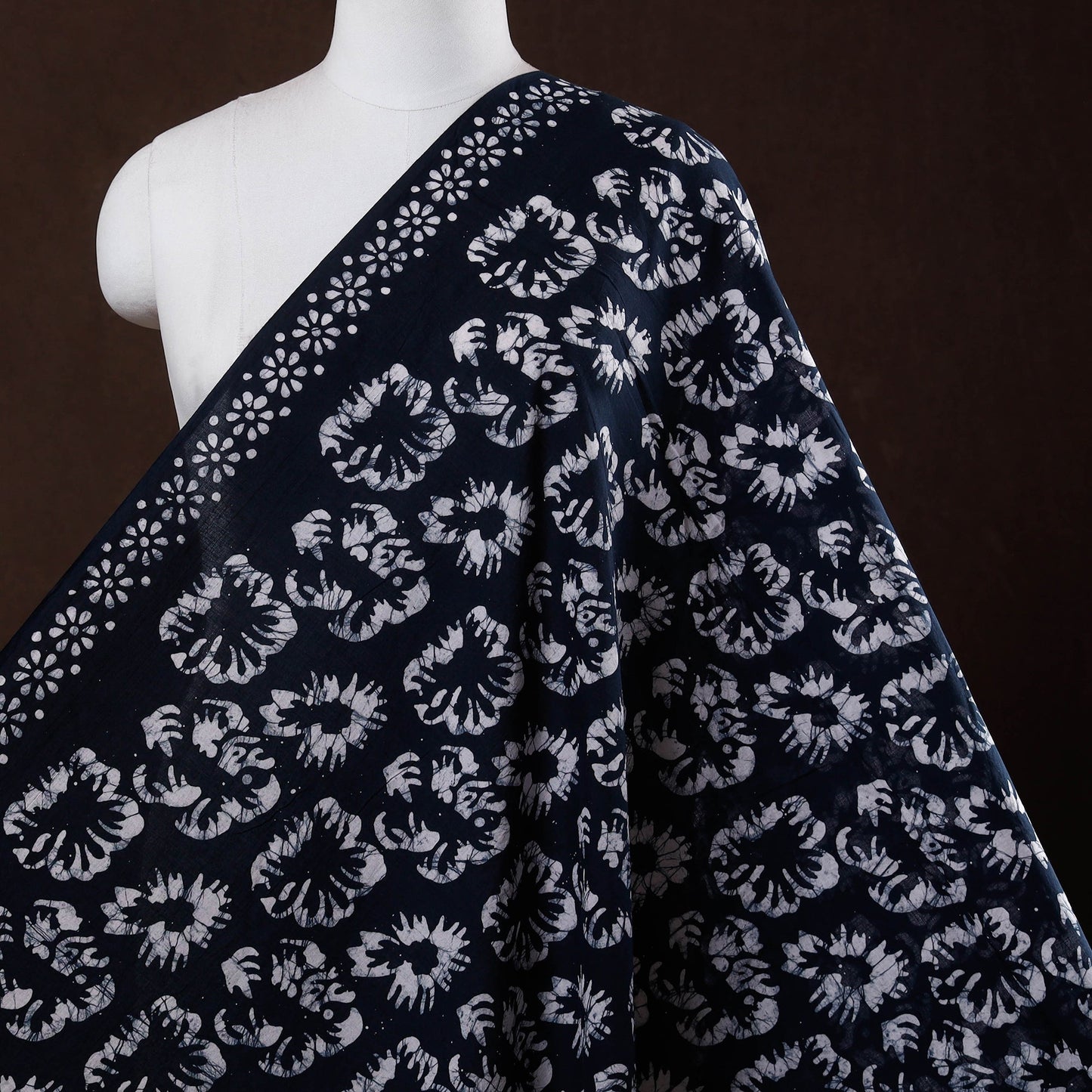 Hand batik cotton fabric 06 - handcrafted