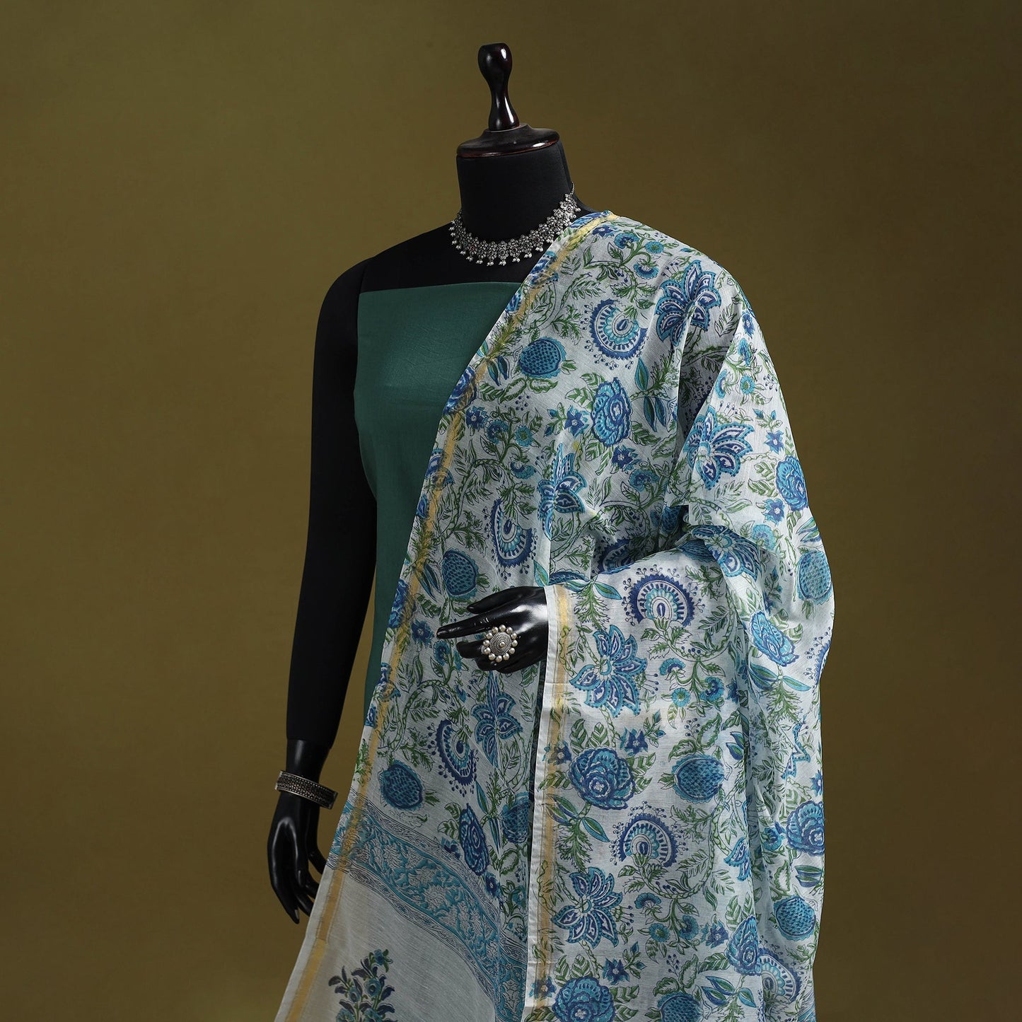 Hand chanderi silk sanganeri floral dupatta 40 - handcrafted