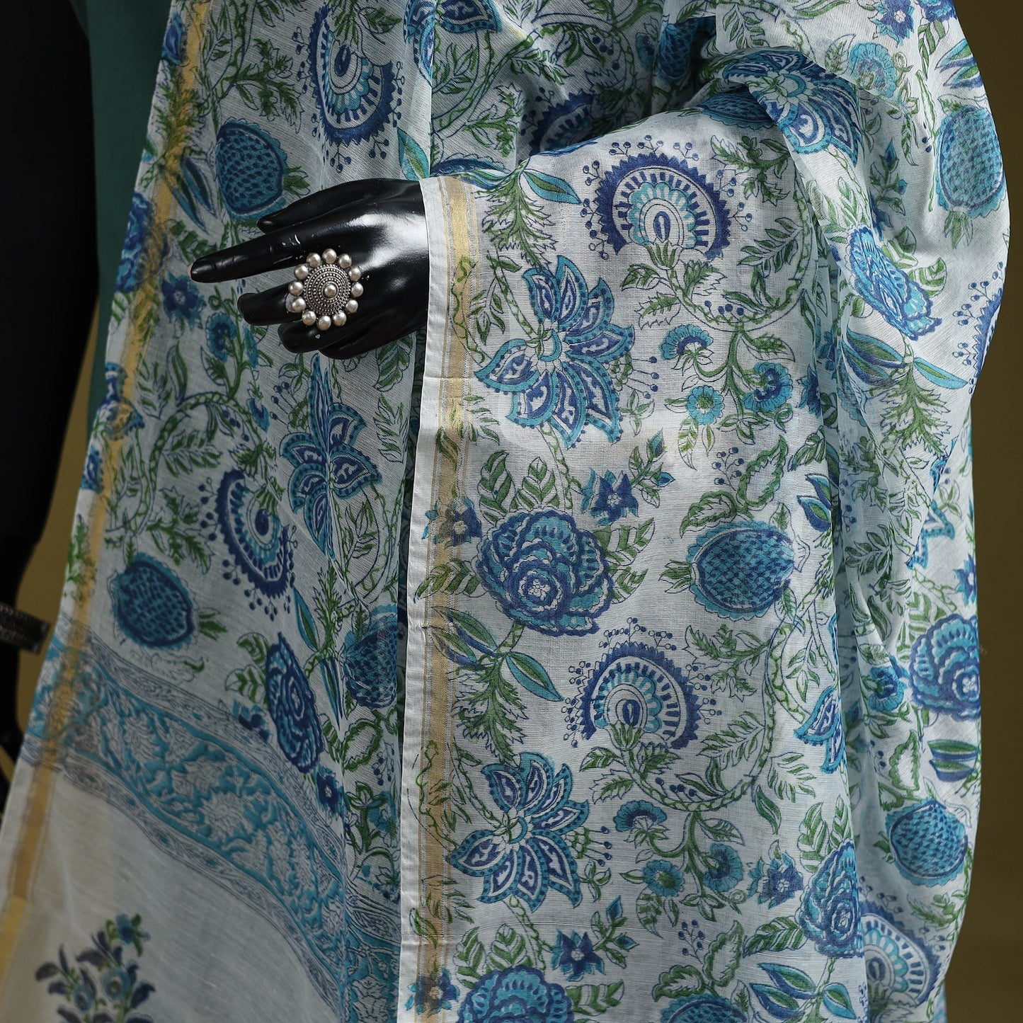 Hand chanderi silk sanganeri floral dupatta 40 - handcrafted