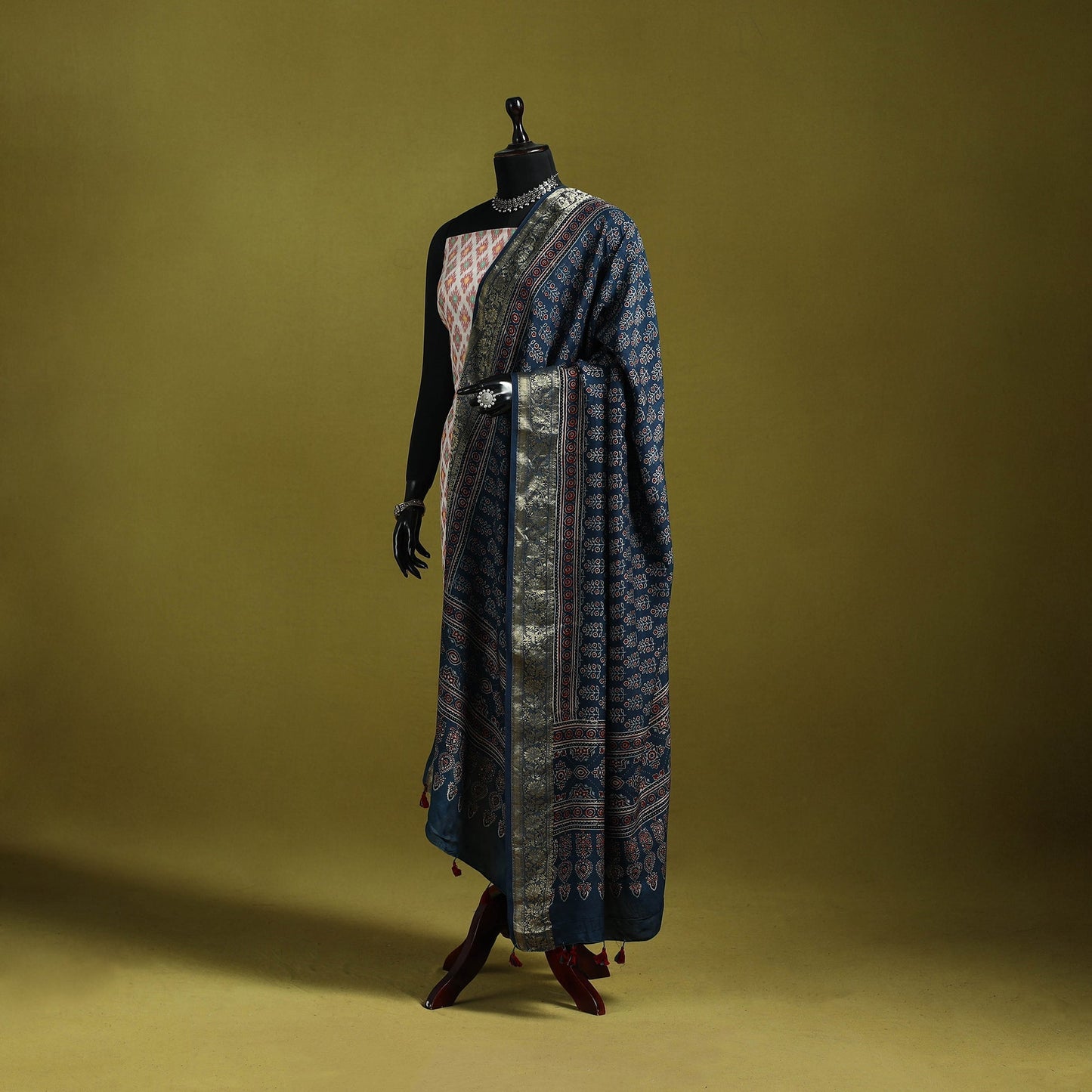 Hand natural dyed dola silk zari border dupatta