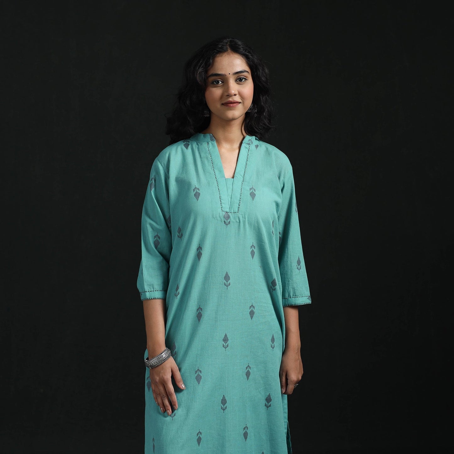 Hand embroidery straight cotton jacquard kurta for women 07
