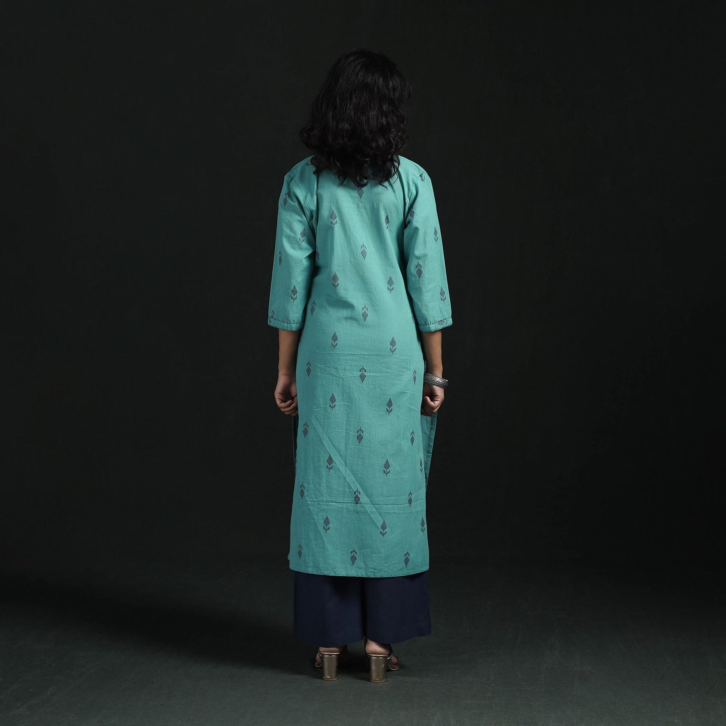 Hand embroidery straight cotton jacquard kurta for women 07