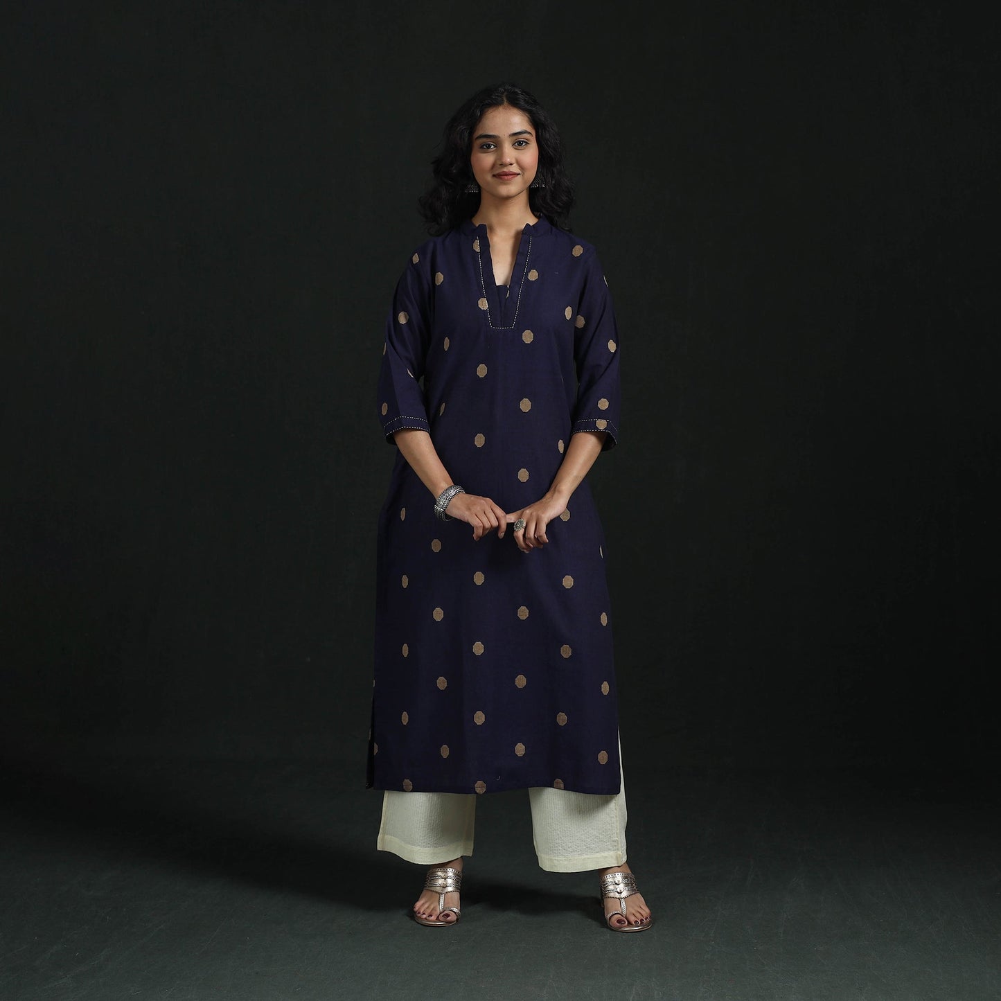 Hand embroidery straight cotton jacquard kurta for women 10