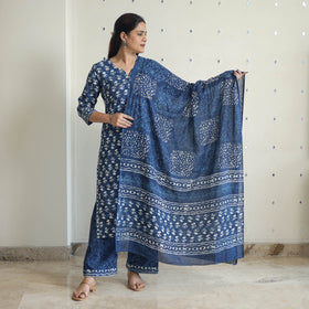 Buy Indigo Bagru Hand Block Print Kurta, Palazzo & Dupatta Set 