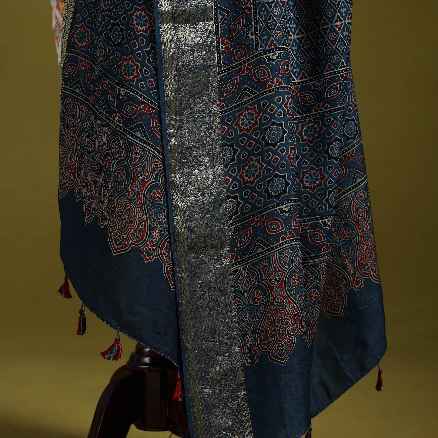 Hand natural dyed dola silk zari border dupatta