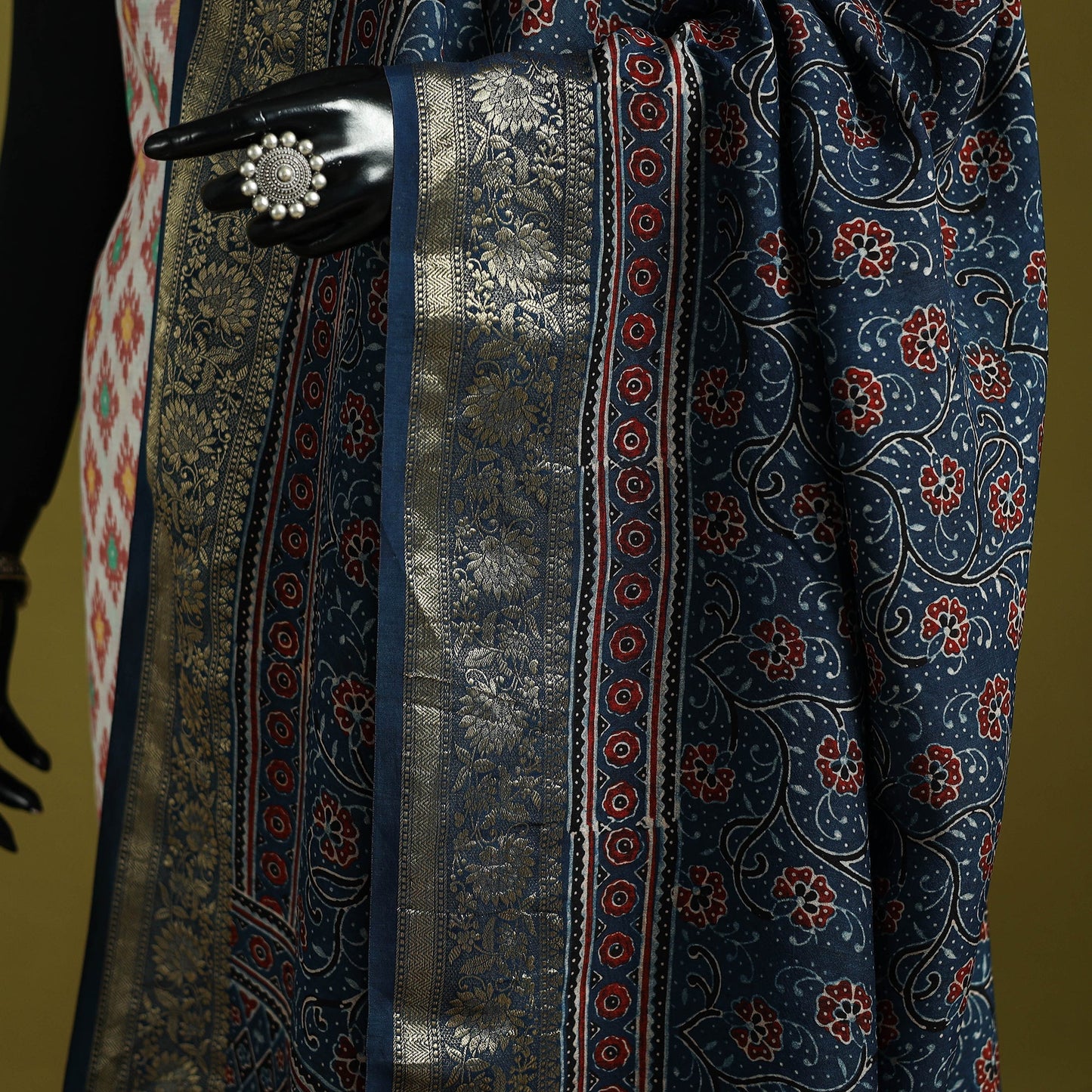 Hand natural dyed dola silk zari border dupatta