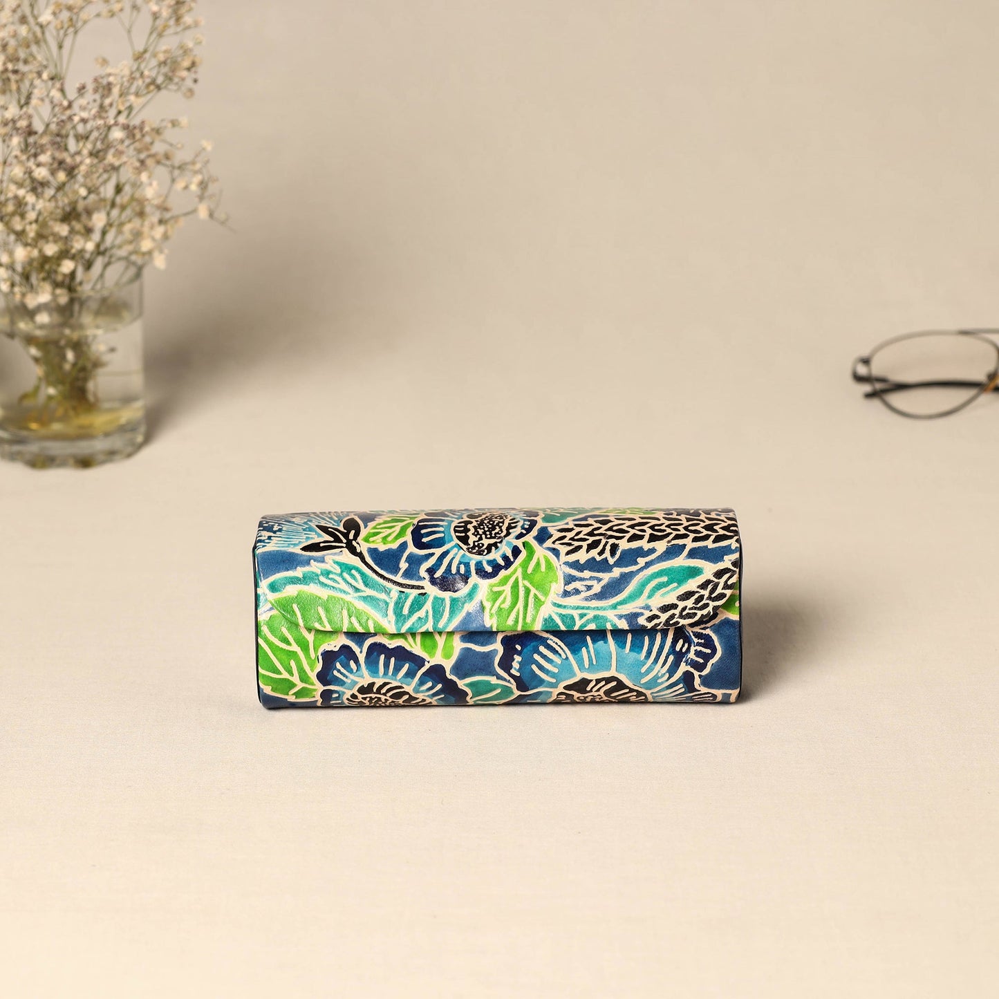 Handcrafted embossed leather spectacle case 03