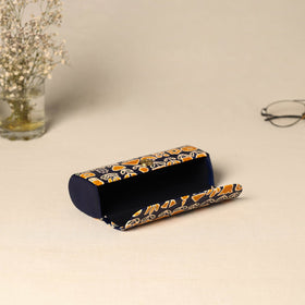 Handcrafted embossed leather spectacle case 09