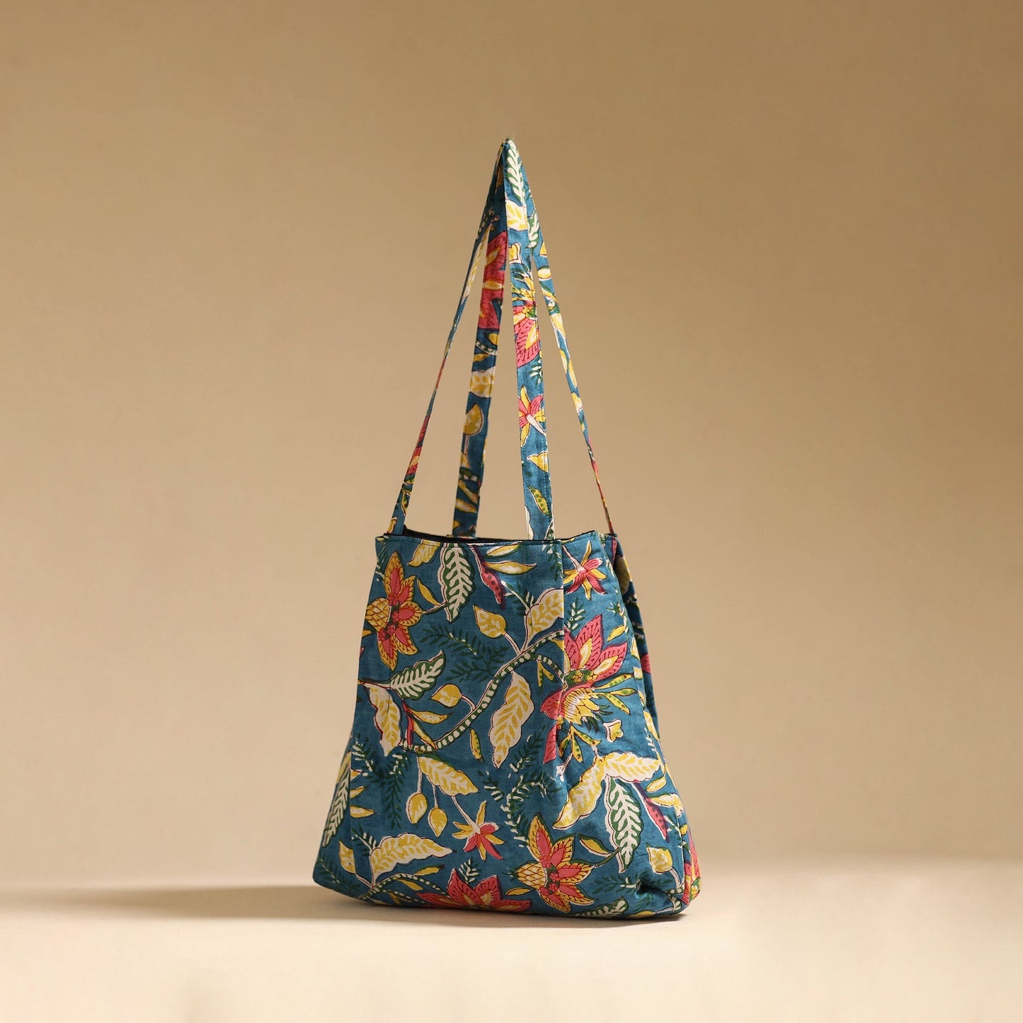 Handcrafted fabric jhola bag 09