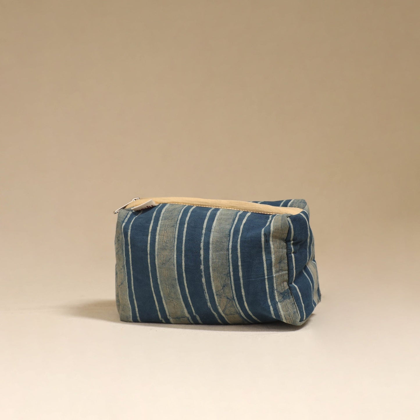 Handcrafted fabric toiletry bag 08
