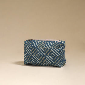 Handcrafted fabric toiletry bag 26