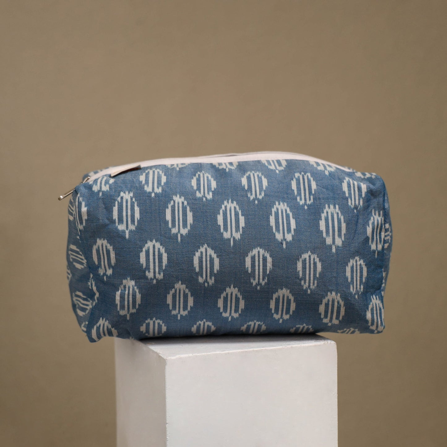 Handcrafted fabric toiletry bags (set of 3) 04