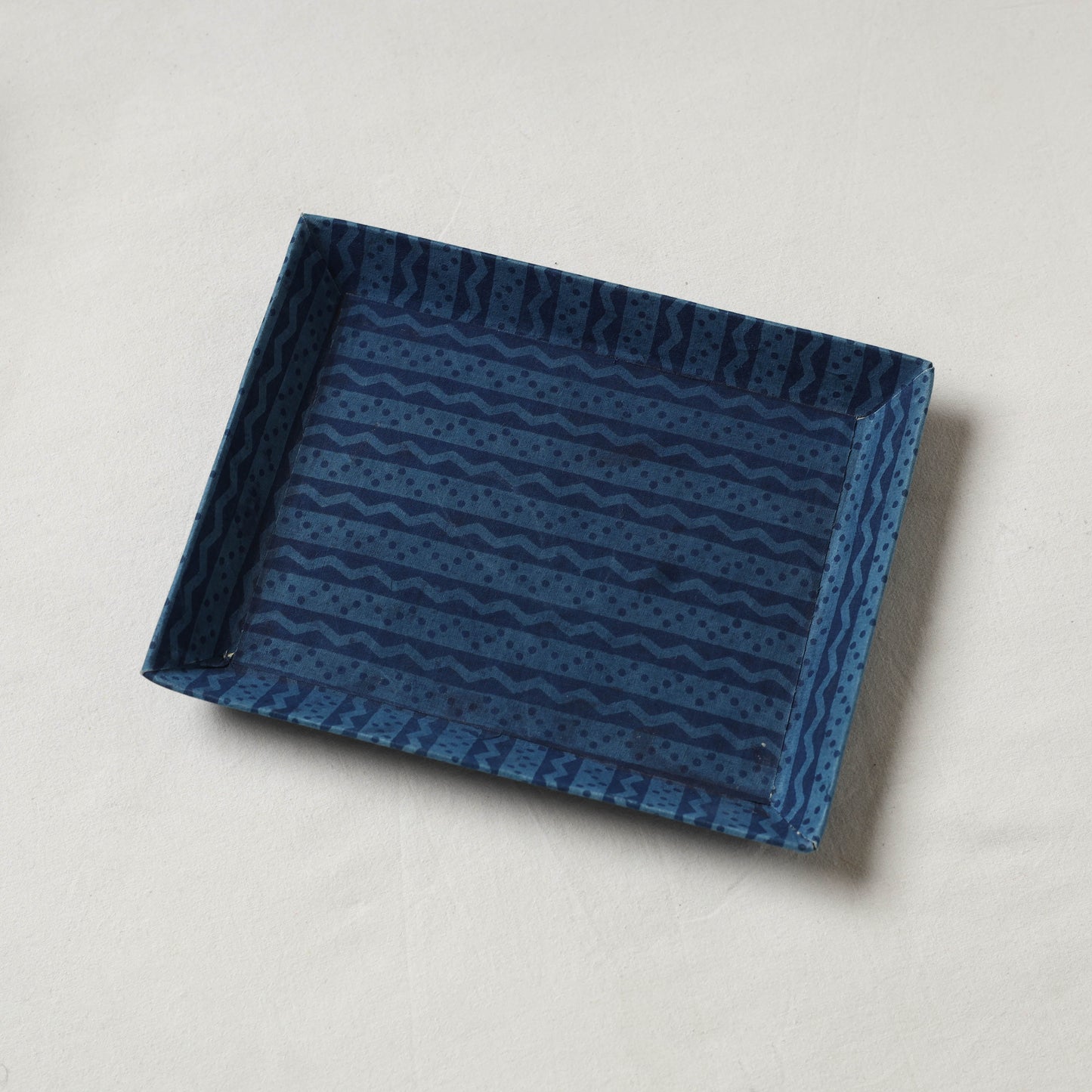 Blue - handcrafted fabric valet tray (9 x 7 in) 02