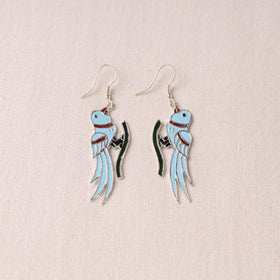 Buy Handcrafted Paka Meenakari Jhumka Earrings Online at iTokri.com