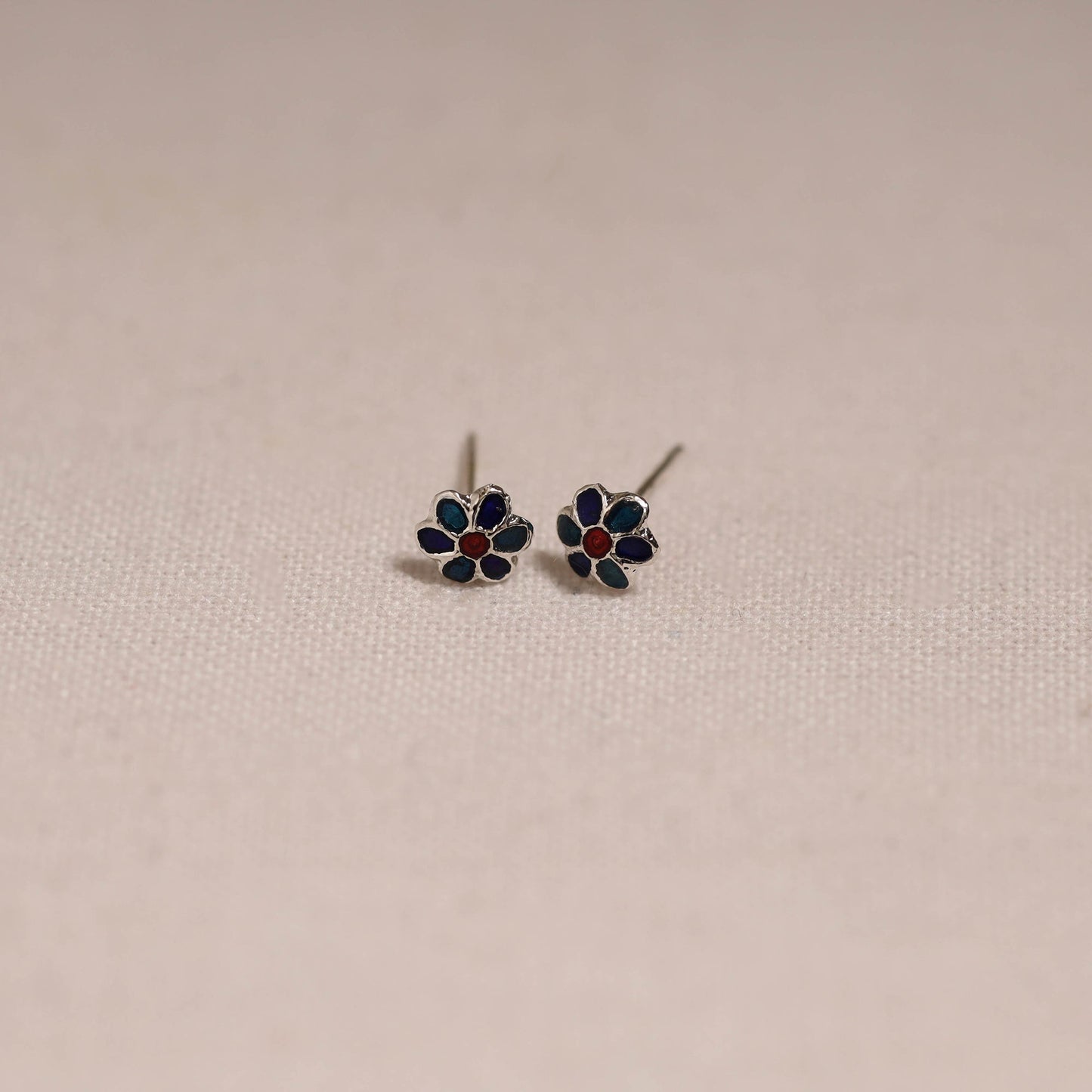 Handcrafted paka meenakari stud earrings 02