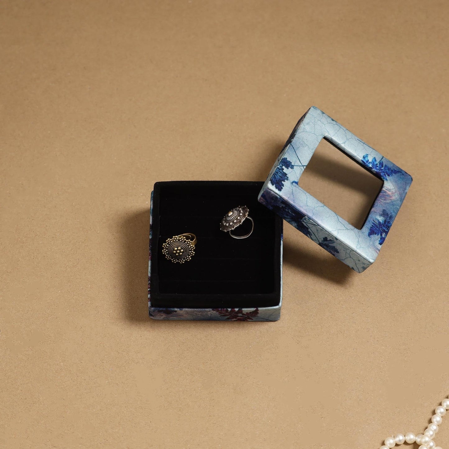Handcrafted printed fabric ring/earring box 38
