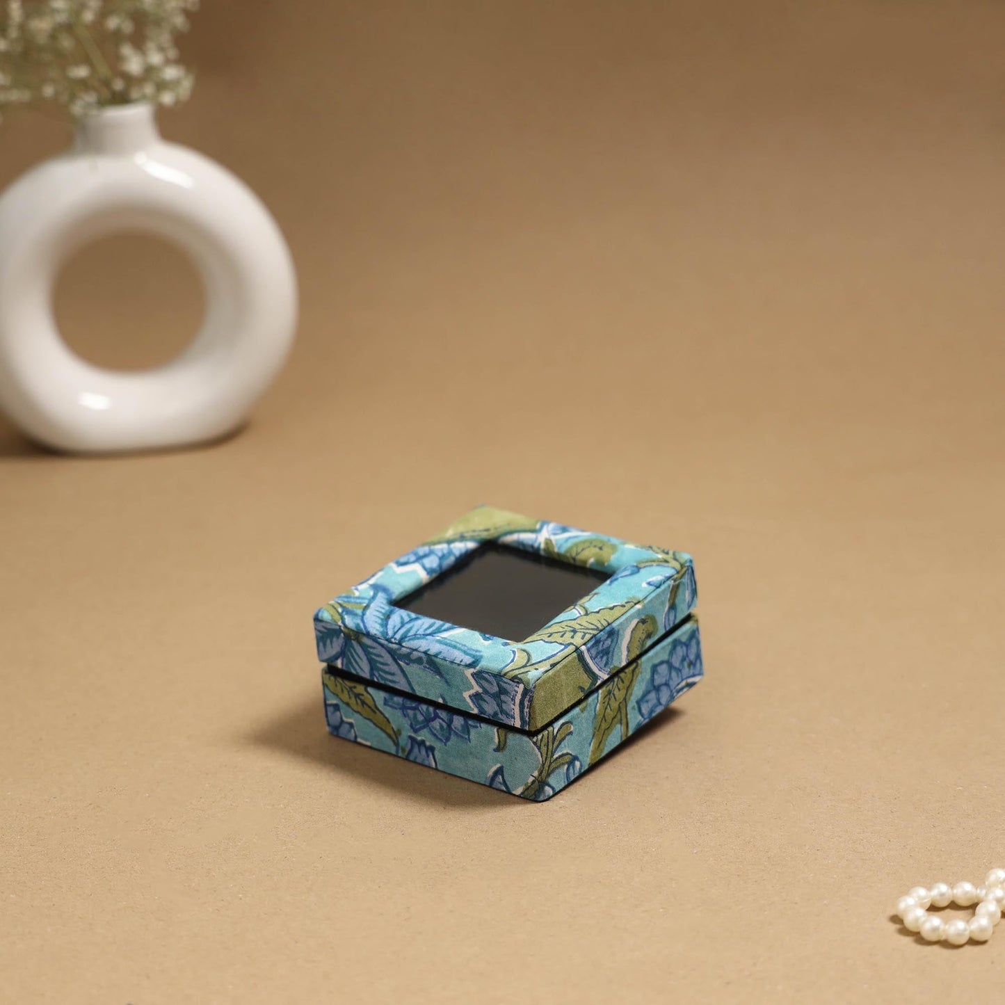 Handcrafted printed fabric ring/earring box 39