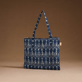 Handcrafted quilted handbag 04