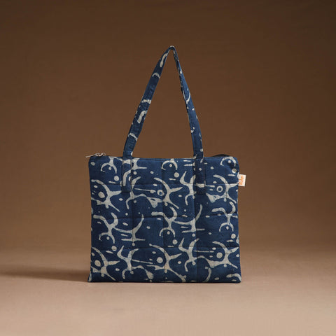 Handcrafted quilted handbag 06