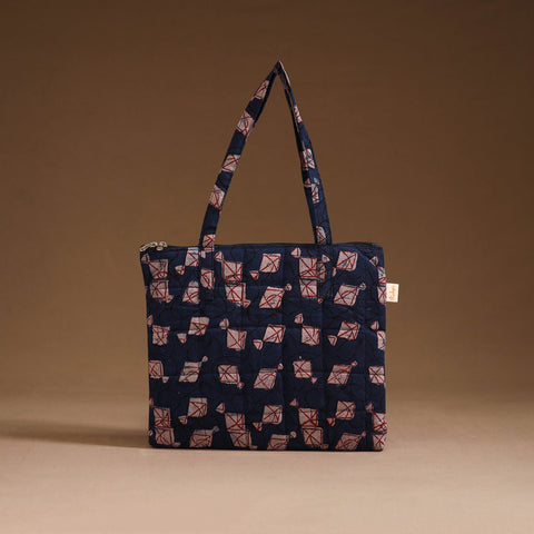 Handcrafted quilted handbag 07