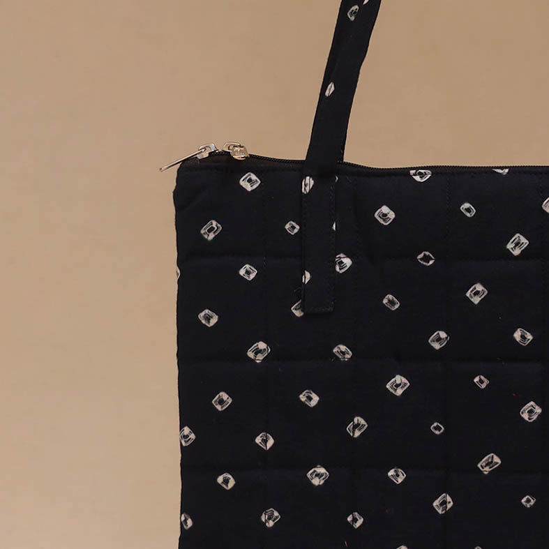 Handcrafted quilted handbag 07