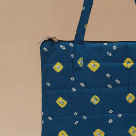 Handcrafted quilted handbag 08