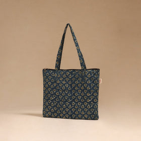 Handcrafted quilted handbag 28