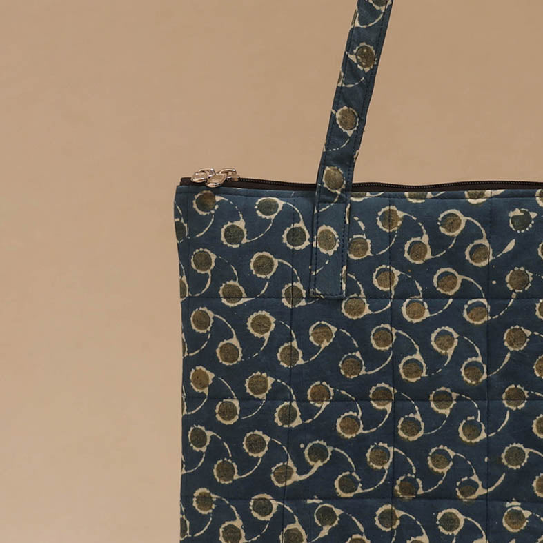 Handcrafted quilted handbag 28