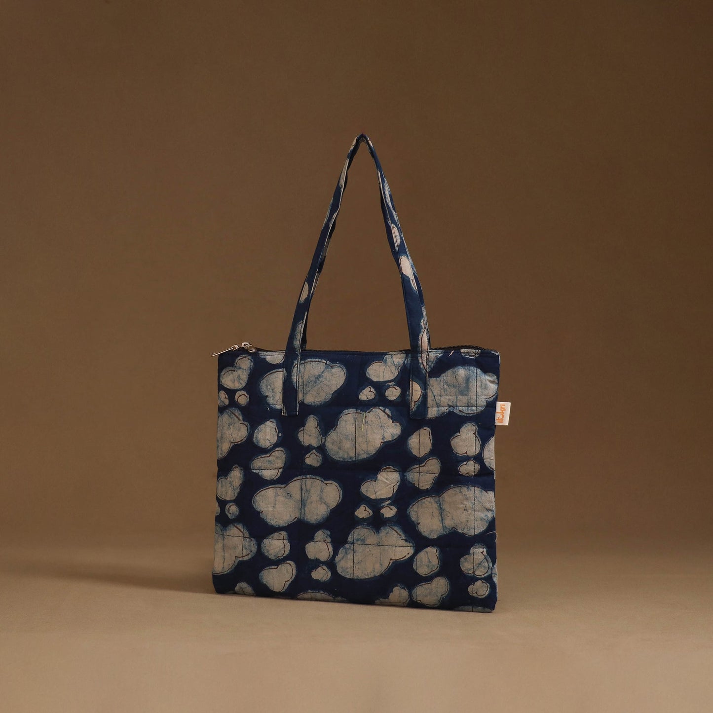 Handcrafted quilted handbag 38